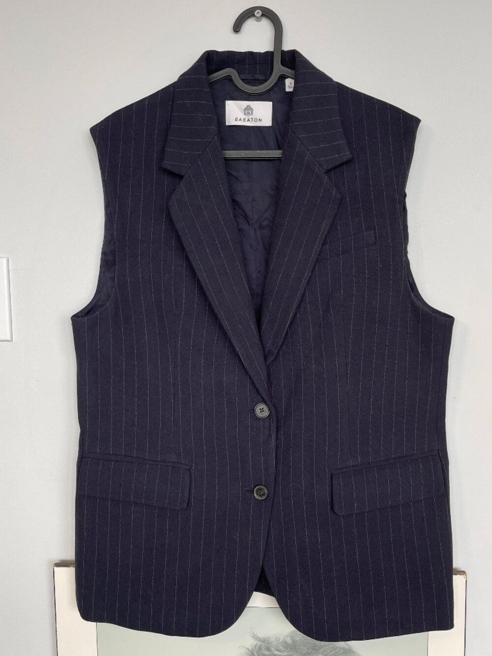 ARITZIA BABATON OVERSIZED TAILORED PINSTRIPED VEST IN NAVY SIZE SMALL